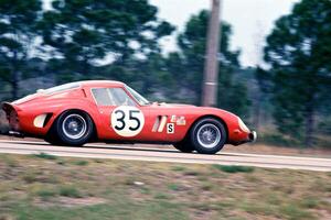 Fotografie Larry Perkins driving a Ferrari 250GTO, 1966