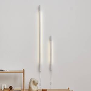 GEJST Nástěnné světlo Radent, bílé, výška 135 cm, G13 LED, Bílá / opál, Obývací pokoj / jídelna, kov
