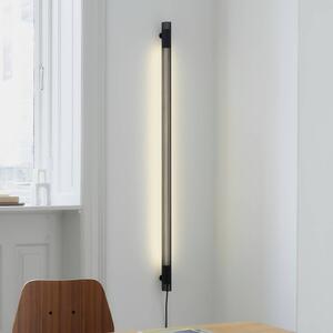 GEJST Nástěnné světlo Radent, černé, výška 135 cm, G13 LED, Černá, Obývací pokoj / jídelna, kov