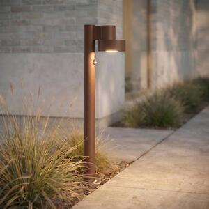Lucande LED osvětlení cesty Elune, hnědé, se senzorem, IP44, výška 77 cm, Hnědá / rez, Hliník, Moderní