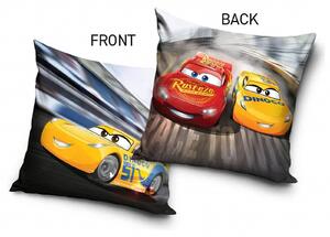 Sametový povlak na polštářek s motivem Cars Blesk McQueen a Cruz Ramirez. Z každé strany je jiný obrázek. Rozměr povlaku je 40x40 cm