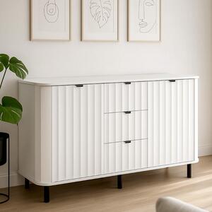 Belmy Komoda bílá 137 cm VELANO – moderní Sideboard 2 dveře 3 zásuvky drákovaná ela