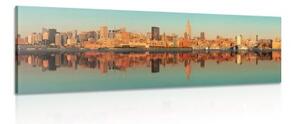 Obraz očarující New York v odrazu vody - 120x40 cm