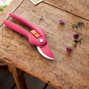Inspiration™ Ruby Zahradní nůžky dvoučepelové FISKARS 1003657