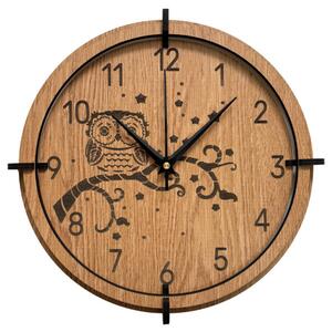 Dřevěné nástěnné hodiny Sova na větvi – dubový dekor, tichý chod | SENTOP HDF0573-OAK
