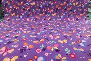 Dětský metrážový koberec Motýlek 1925 - fialový