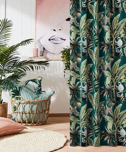 Dekorační závěsy do ložnice s tropickým motivem zelené barvy