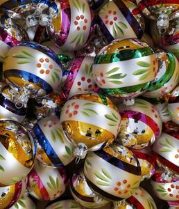 Slezská tvorba Sada skleněných vánočních ozdob koule stříbrné malovaný barevný dekor