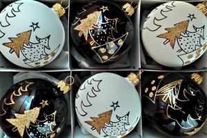 Slezská tvorba Sada skleněných vánočních ozdob černé a bílé koule, dekor stromy
