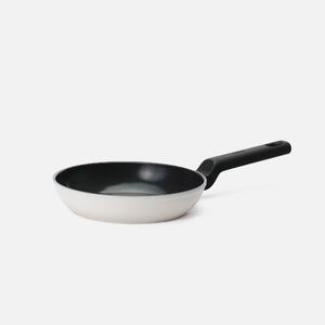 Fabini Pánev Meda 5.0 Economy, ø 20 cm - Nepřilnavá pánev s keramickým povrchem bez poklice, krémová