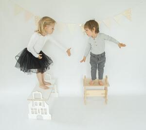 Dřevěná stolička ve tvaru domečku pro dvě děti - Nelakovaná