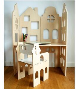 Dřevěný stůl ve tvaru domku 2v1 do dětského pokoje Zvolte barvu stran: Nelakovaná, Zvolte barvu polic: Nelakovaná