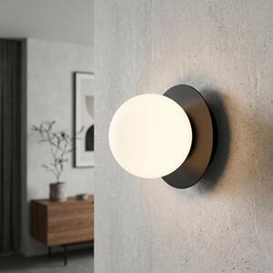 Nástěnné svítidlo MINERVA K1 – černé, bílé sklo, 1× E14, šířka 15 cm
