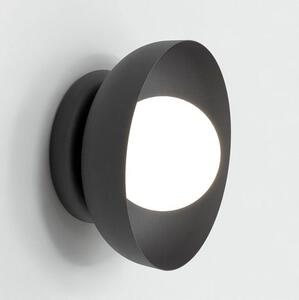 Nástěnné svítidlo OZZY K1 – černé, bílé sklo, 1× G9, šířka 20 cm