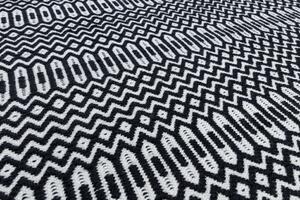 Tribeca Design Kusový koberec Bolla Black Rozměry: 120x170 cm