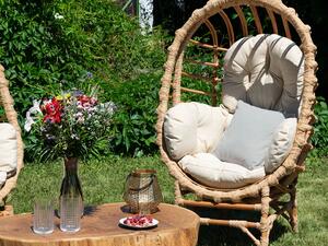 Benlemi Zahradní sada: Dvě přírodní proutěná křesla NIKA a masivní odkládací stolek DAVE Zvolte barvu: Hnědá, Zvolte tvar stolku: Kulatý
