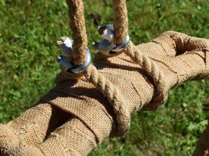 Přírodní závěsná houpačka BELLA ručně pletená z vrbového proutí - Světle modrá