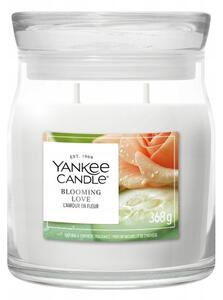 Sójová vonná svíčka BLOOMING LOVE Yankee Candle