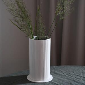 Storefactory Bílá váza z keramiky Ede 23 cm
