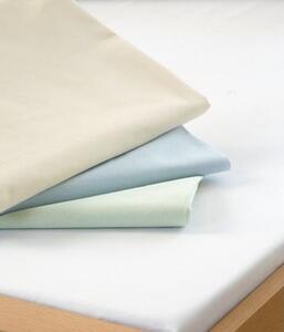 Bavlněná plachta ze 100% bavlny bílé barvy. Rozměr plachty je 140x240 cm