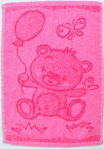 Dětský ručníček s motivem medvídka v růžové barvě. Obrázek z obou stran