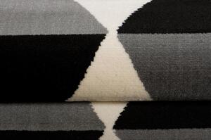Moderní šedo-bílý koberec se vzorem
