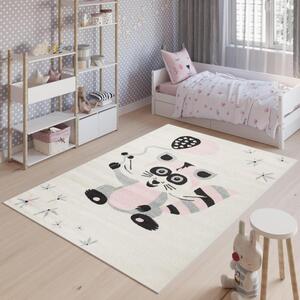 Bílý koberec s obrázkem pro děti