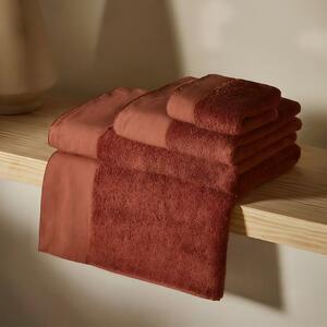 Terakotově červený bavlněný ručník Kave Home Takeshi 30 x 50 cm