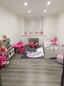Kusový koberec Kids 560 pink 80x150 cm