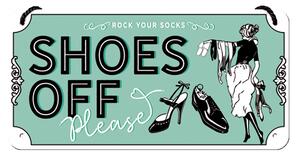 Závěsná cedule: Shoes Off - 20x10 cm