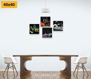 Set obrazů víno a kousky ovoce na černém pozadí - 4x 40x40 cm
