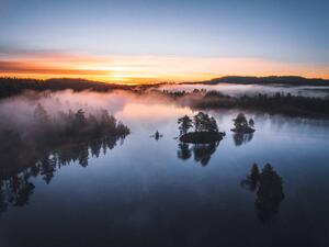 Fotografie Aerial view - sunrise in the forest, Baac3nes