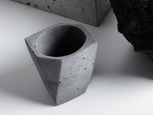Betonová dóza Jelena - vesmírně šedá