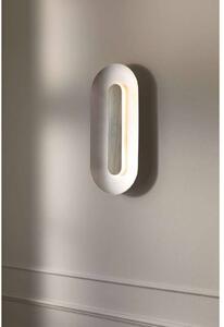 Nuura Aps LED nástěnné světlo Sasi, výška 65 cm, stříbrná, kov, stmívatelný, Chrom / stříbro, Obývací pokoj / jídelna, kov, Skandinávský