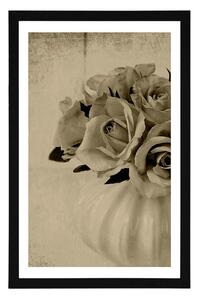 Plakát s paspartou růže ve váze v sépiovém provedení