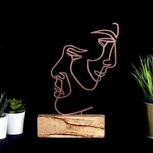 Hanah Home Kovová dekorace Faces 38 cm bronzová