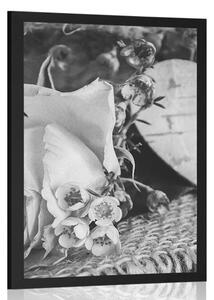 Plakát růže a srdíčko v jutě v černobílém provedení - 20x30 black