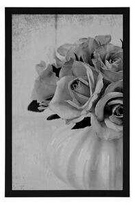 Plakát růže ve váze v černobílém provedení