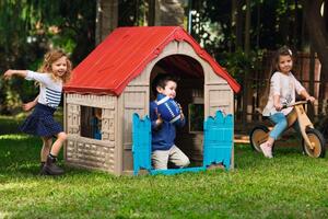 Zahradní domek Keter WONDERFOLD PLAYHOUSE červený / zelený / modrý