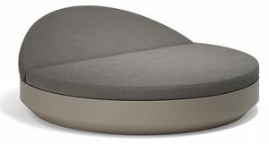 Vondom Denní postel s polohovací zádovou opěrkou Vela, Vondom, kulatá 210x40 cm, matt polyethylen, matrace venkovní látka Group 1A a 1B, barevné provedení dle vzorníku