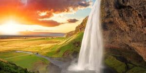Obraz majestátní vodopád na Islandu - 100x50 cm