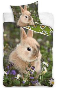 Bavlněné povlečení fototisk s motivem roztomilého králíčka na rozkvetlé louce. Rozměr povlečení je 140x200, 70x90 cm