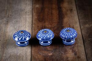 Porcelánová úchytka - modrofialová - VELKÁ - mix vzorů Velikost: Větrník velký