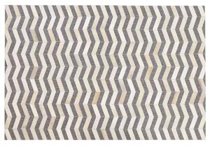 Kožený koberec v šedé a béžové barvě 140 x 200 cm BAGGOZE
