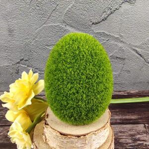 Zelené dekorační vajíčko z umělé trávy- 8 cm