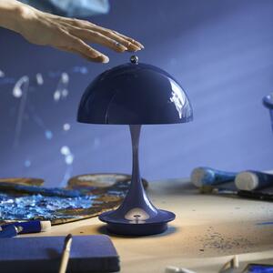 Louis Poulsen Panthella PORTABLE 160 V3, neprůhledná indigově modrá, stmívatelný, Modrá, Obývací pokoj / jídelna, Plast, Design