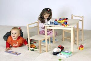 Dětský masívní dřevěný stůl s židličkami