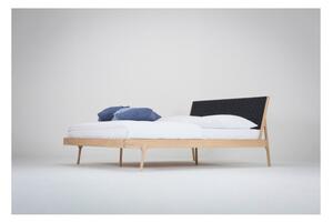 Černá/přírodní dvoulůžková postel z dubového dřeva 140x200 cm Fawn – Gazzda