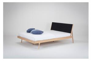 Černá/přírodní dvoulůžková postel z dubového dřeva 160x200 cm Fawn – Gazzda