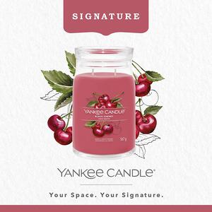 Yankee Candle vonná svíčka Signature ve skle velká Black Cherry 567 g